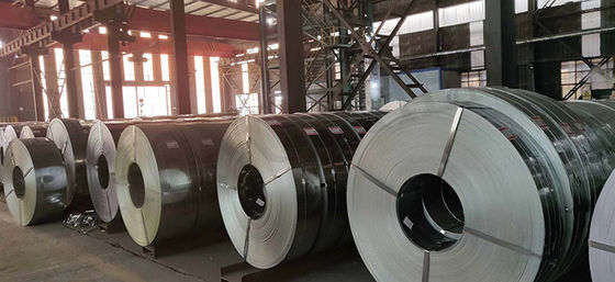Q235B Grade Prime Z80 1.0*65mnm 0,68MM 0,70MM Ζυγισμένες ταινίες χάλυβα για αντοχή στη διάβρωση