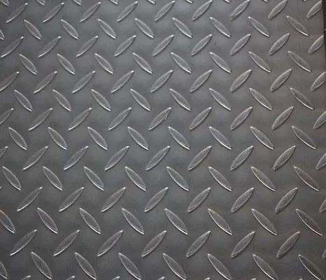 2000-12000mm μήκος JIS Standard Q235 A36 Q345 Ελαφρύ θερμότυπο χαλυβουργικό χάλυβα με στρογγυλεμένο πάτωμα με σχήμα Ms Diamond