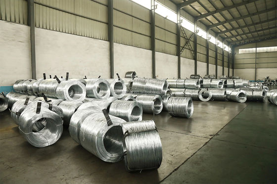 Ζυγισμένο σιδερένιο σύρμα Q195/Q235/SAE1006/SAE1008 βαθμός 0,6 mm 1,0 mm 1,5 mm διάμετρος για τα πρότυπα